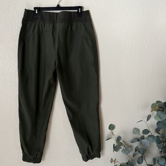 Sweaty Betty Luxe Bragi woven joggers - Picture 4 of 5